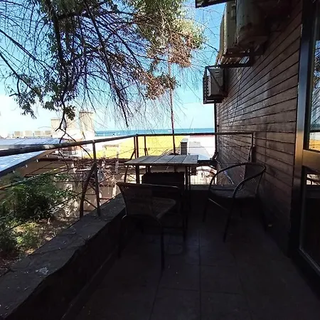 Holiday home Уютные Апартаменты Прямо На Берегу Моря